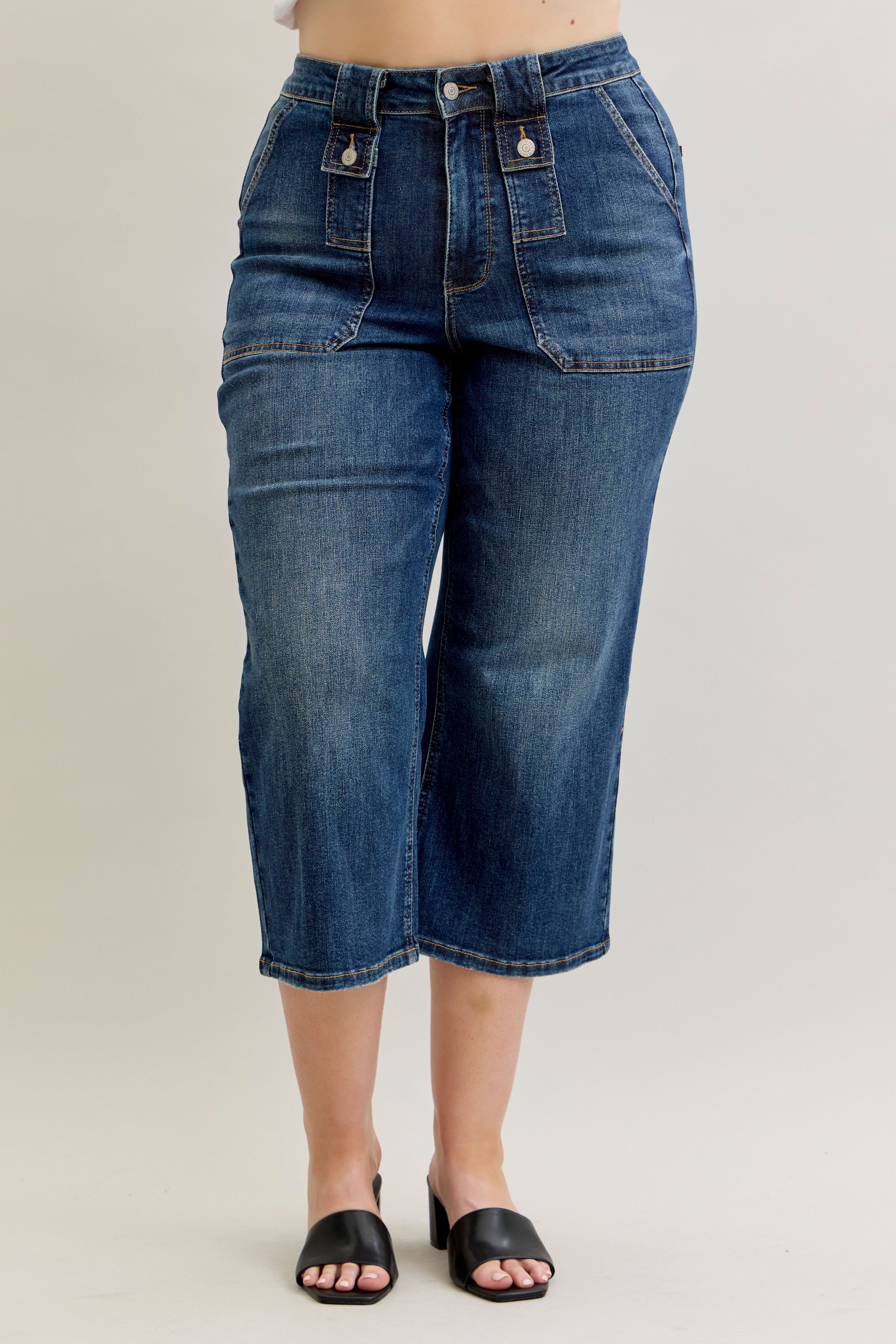 Judy Blue Power Move Utility Crop