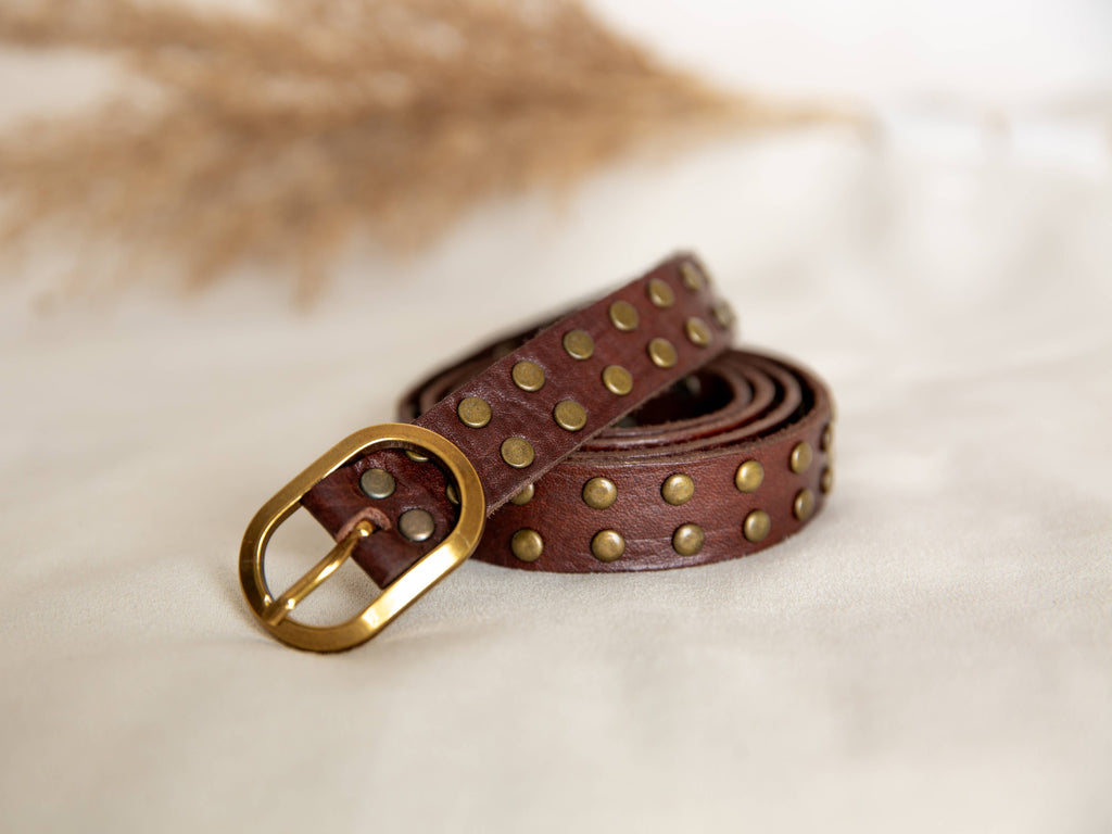 DARK BROWN LEATHER BELT WITH STUDS NARROW