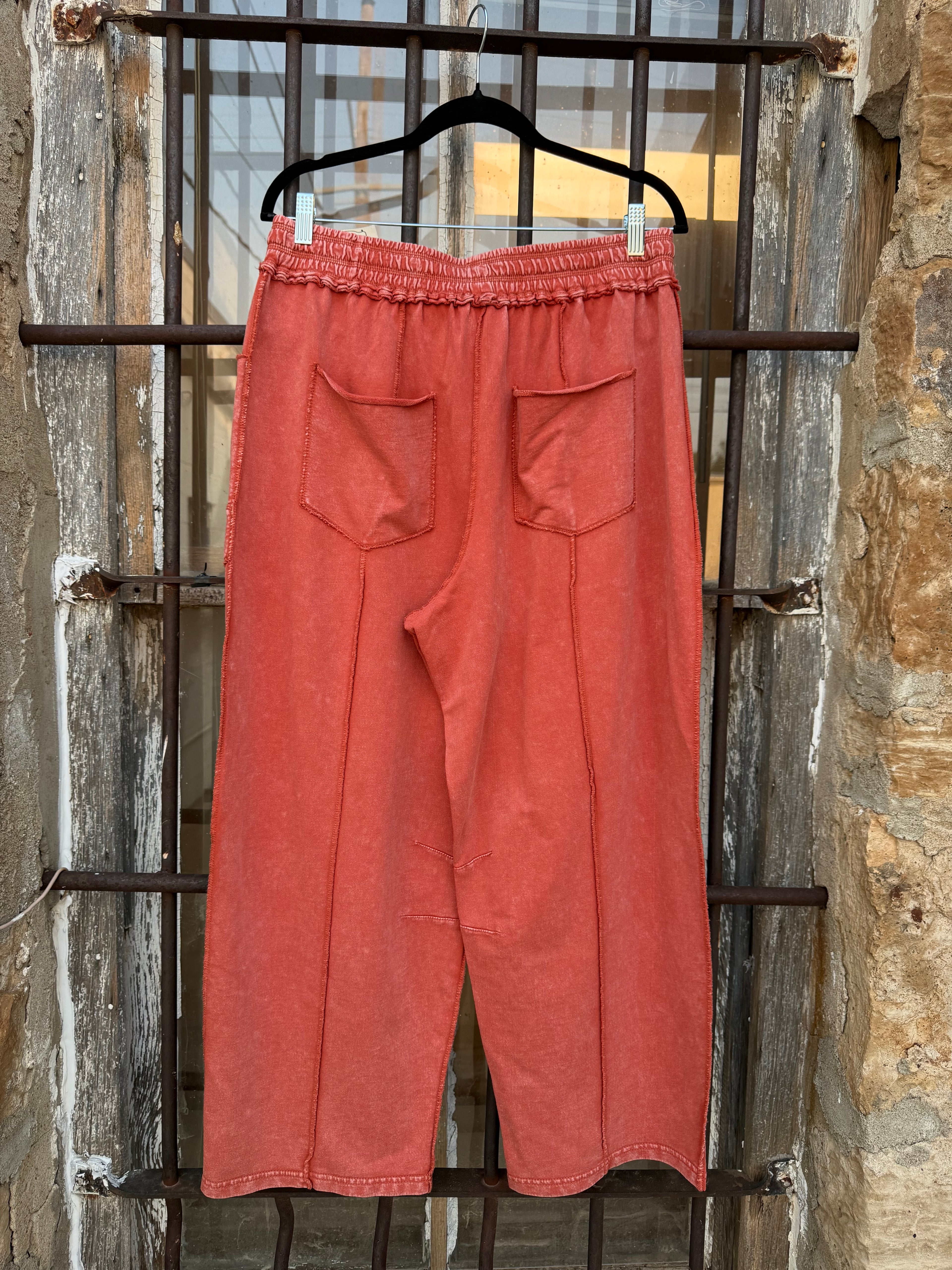 Brick Mood Barrel Pants