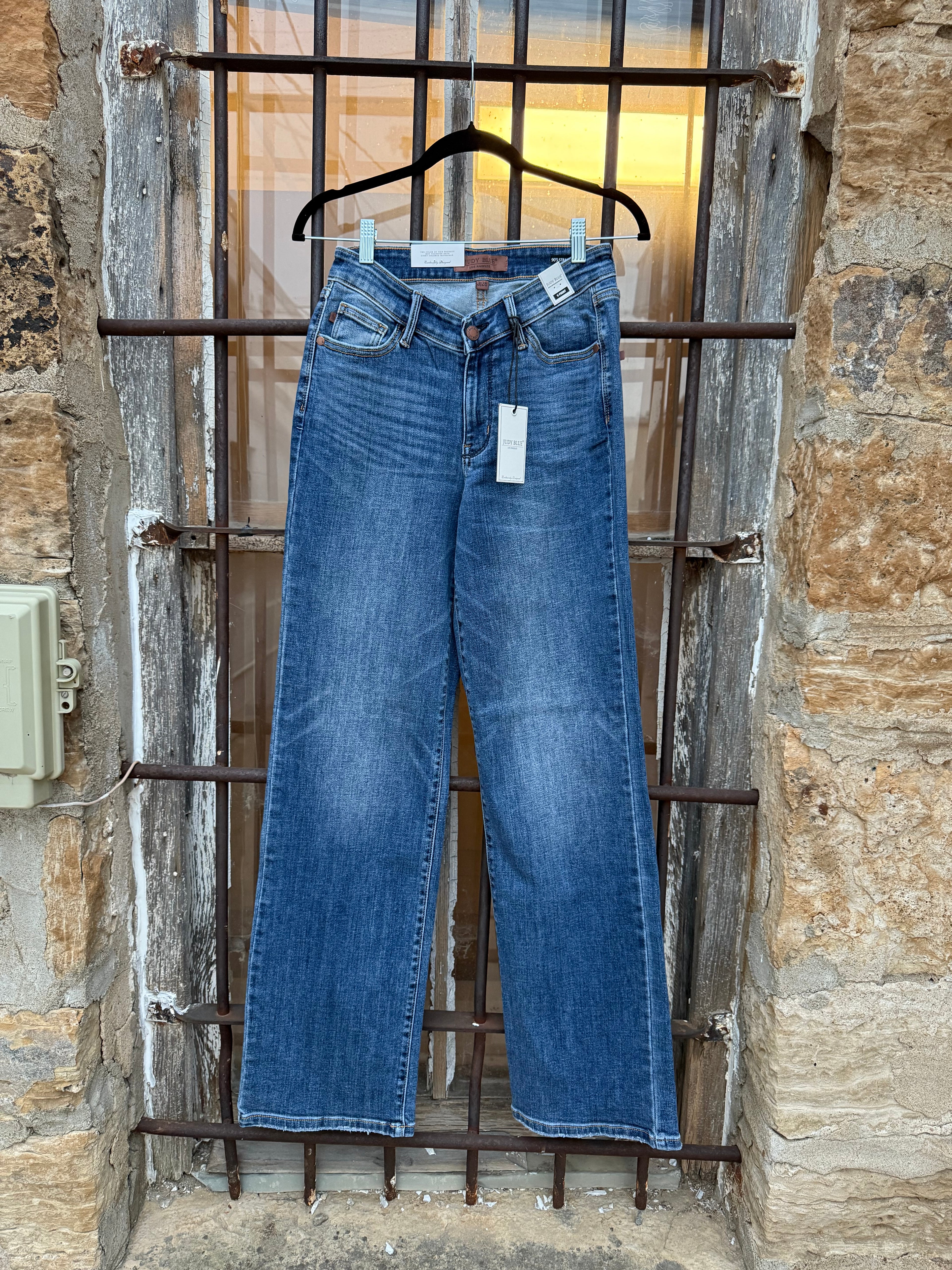 JB Frontier V-Cut Straight Jean