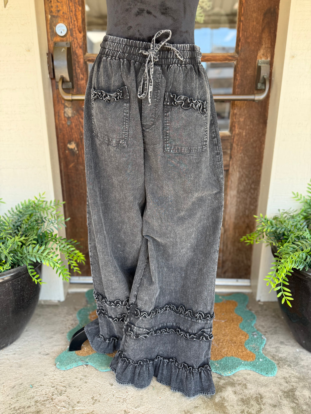 Black Pearl Ruffle Pants