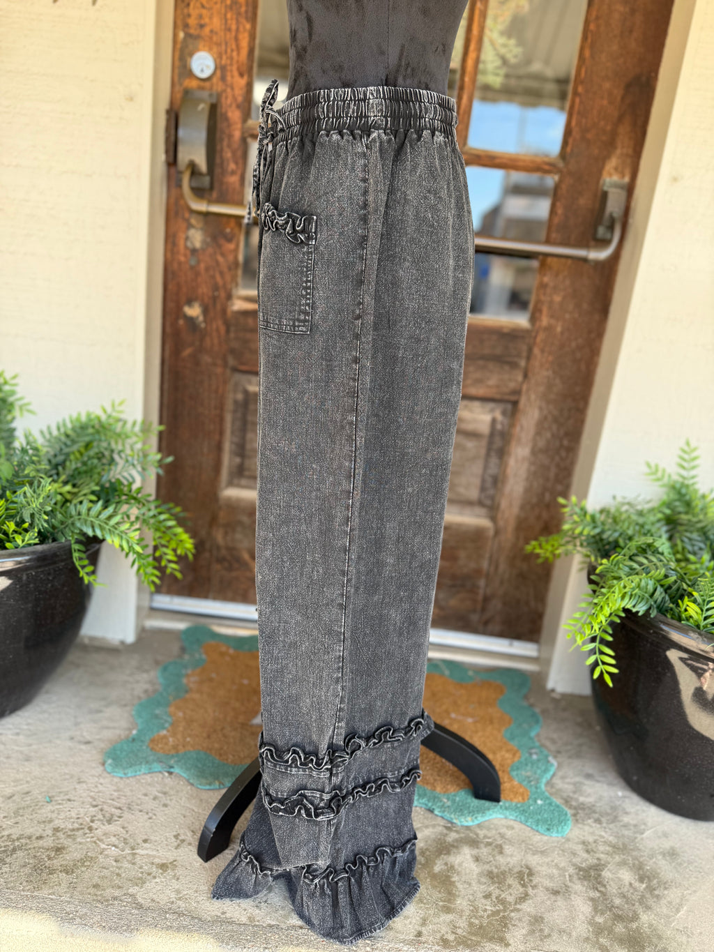Black Pearl Ruffle Pants