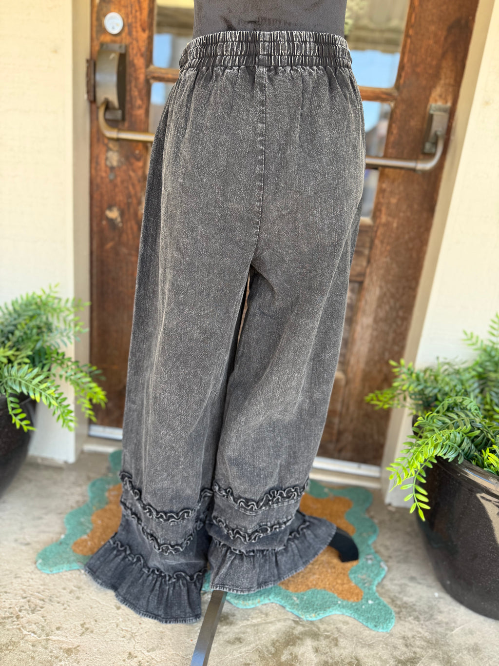 Black Pearl Ruffle Pants