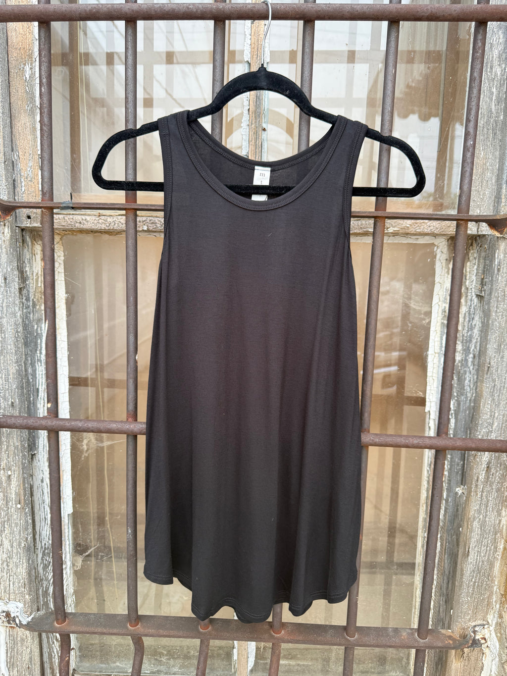 The Silo Soft Pleat Tank – Black